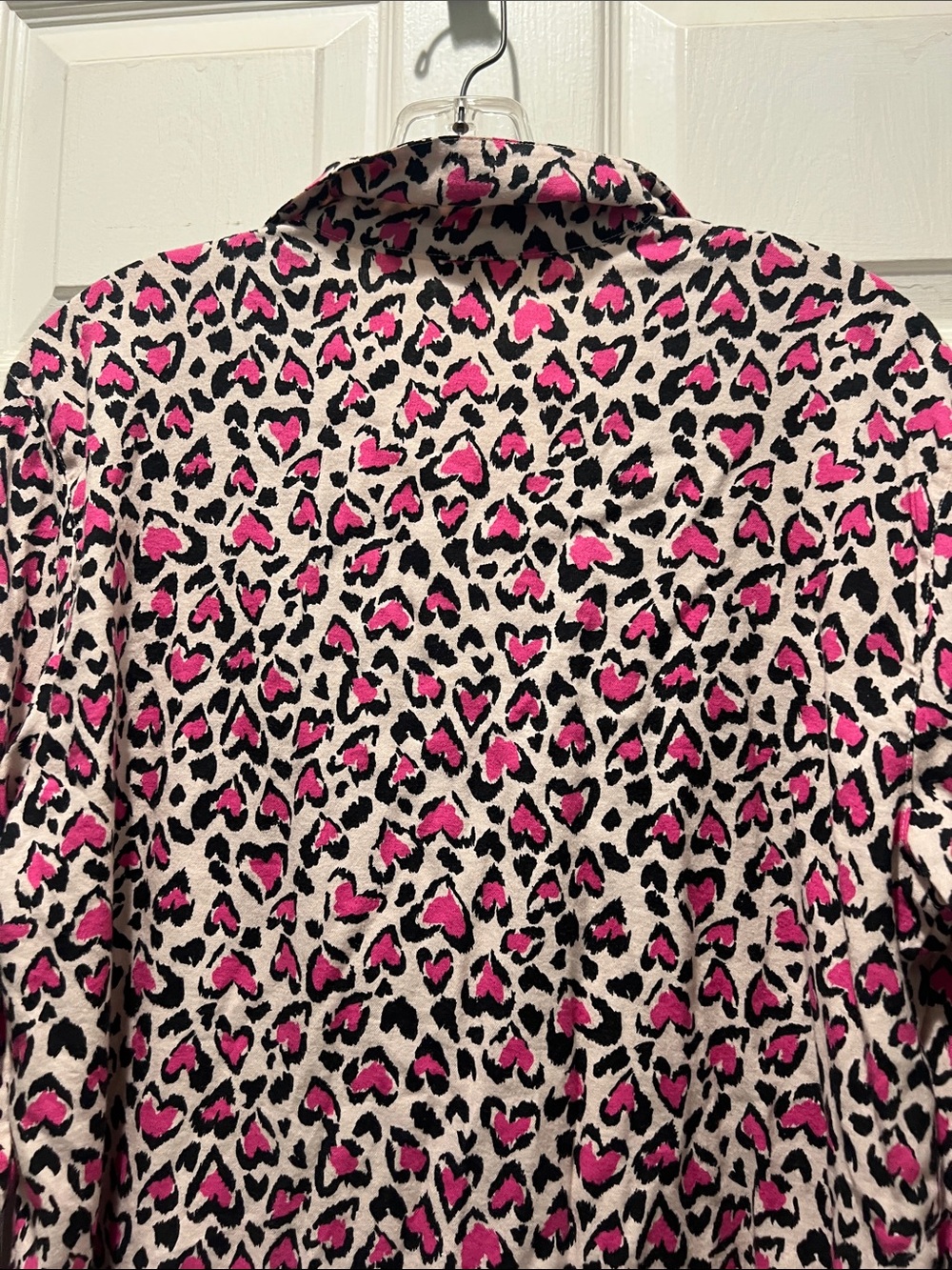 Victoria's Secret Pink and Black Heart Leopard Button-Front Pajama Top - Picture 7 of 10